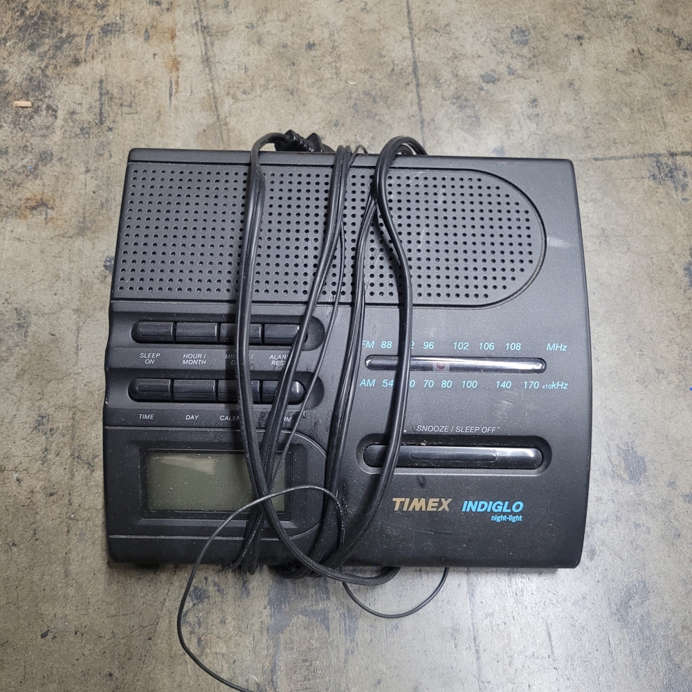 Timex Indiglo FM/AM Alarm Clock Radio INDIGLO Nite Light T422B Vintage, UNTESTED